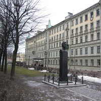 Памятник архитектору Василию Стасову