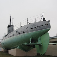 Мемориальный комплекс "Подводная лодка Д-2 "Народоволец", другой ракурс