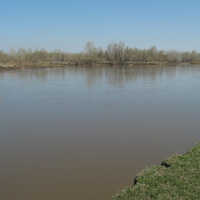 река Белая весной