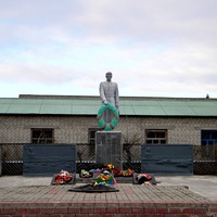 Памятник на братской могиле 56 советских воинов
