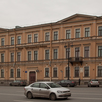 Набережная Лейтенанта Шмидта, дом 15, к. 1. Школа № 27.