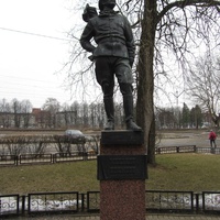 Памятник М. Н. Ефимову - первому лётчику России