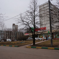 Харьковская улица, 1