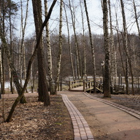 Покровская сторона, дорожки в парке