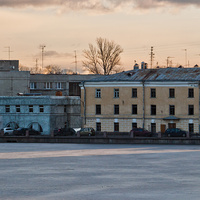 Улица Набережная. Здания бывшего военного училища.
