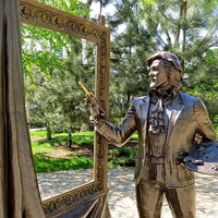 Ростов-набережная. Скульптурная композиция "Художник"