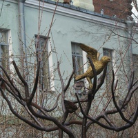 фрагмент,скульптуры "Золотой соловей"