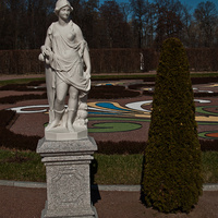 Статуя Миневры в Нижнем парке
