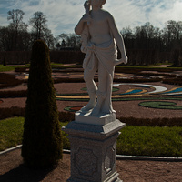 Статуя в Нижнем парке
