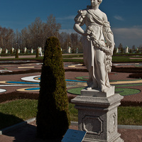 Статуя "Весна" в Нижнем парке