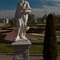 Статуя "Лето" в Нижнем парке
