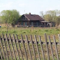 один из домов деревни