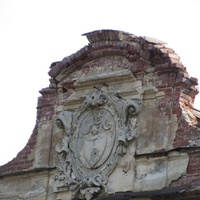 Лющик, герб Левенгагенов, фрагмент руин усадьбы