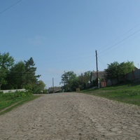 Дорога яка веде до центрі села