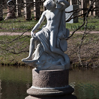 Скульптура Ионы в Верхнем парке