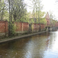 Обводный канал в центре Кронштадта