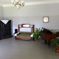 Старинная мебель в музее.