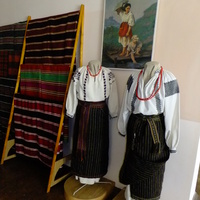 Украинские национальные костюмы. Вышивка уникальная.