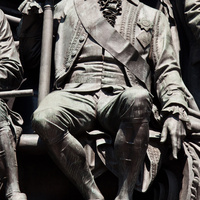 Скульптура графа Орлова на памятнике Екатерине Великой