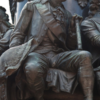 Скульптура графа Румянцева на памятнике Екатерине Великой