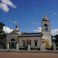 Лужники, Свято-Троицкая церковь