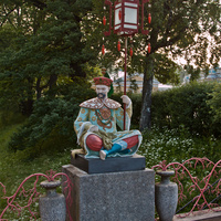 Фигура на Большом Китайском мосту