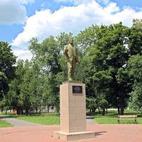 Памятник инженеру В.Г.Шухову в городе Грайворон