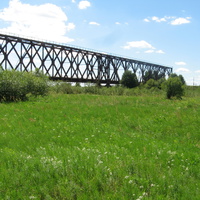 мост через реку горынь