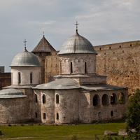 Две церкви в крепости