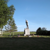 Памятник в честь воинов-земляков, погибших на фронтах ВОВ