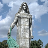 Памятник "Родина-мать"