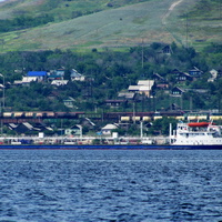 Вид на Октябрьск (р-н "Пристань). Остров, левый берег.