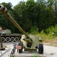 Экспозиция военной техники - Противотанковая пушка БС-3