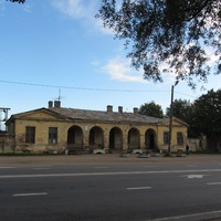 Бывшая почтовая станция, теперь здесь дом культуры и библиотека