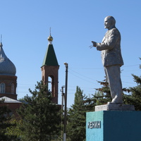 Ленин и храм