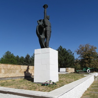 Памятник павшим воинам в ВОВ на мемориале
