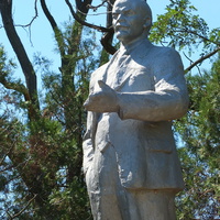 Памятник Ленину-фрагмент