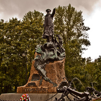 Памятник адмиралу Макарову