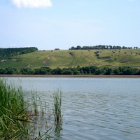 Река Манджоха на окраине села