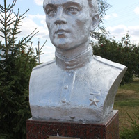 Красная Яруга. Памятник Герою Советского Союза Г.Ткаченко (21 год).