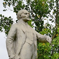 Скульптура Ленина (крупно)