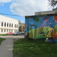 Граффити на трансформаторной будке, другой ракурс