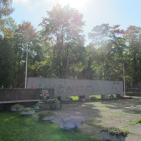 Мемориал - Воинское братское кладбище в городе Гатчина