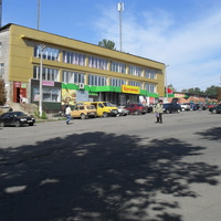 Супермаркет "Брусничка". Район центрального рынка