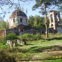 Заброшенный Никольский храм возле урочища Курилово за  Северной Гривой