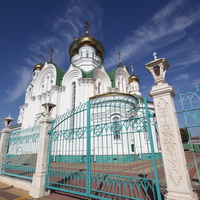 Свято-троицкий храм и церковная ограда