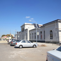 здание железнодорожного вокзала