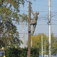 Скульптура Монтер и кошка в Великом Новгороде
