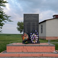 Памятник в честь воинов-земляков,