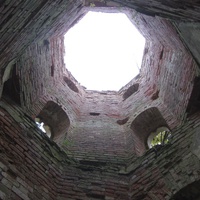 Торосово. Руины усадьбы баронов Врангелей